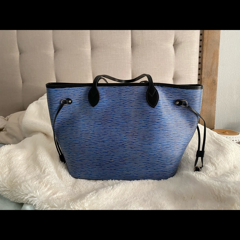 Beautiful Louis Vuitton Epi Leather Neverfull MM - Picture 2 of 14